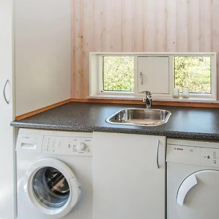 Awesome In With Kitchen בית נופש